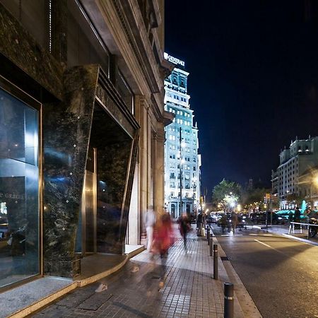 Uma Suites Passeig De Gracia 16 Барселона Екстериор снимка